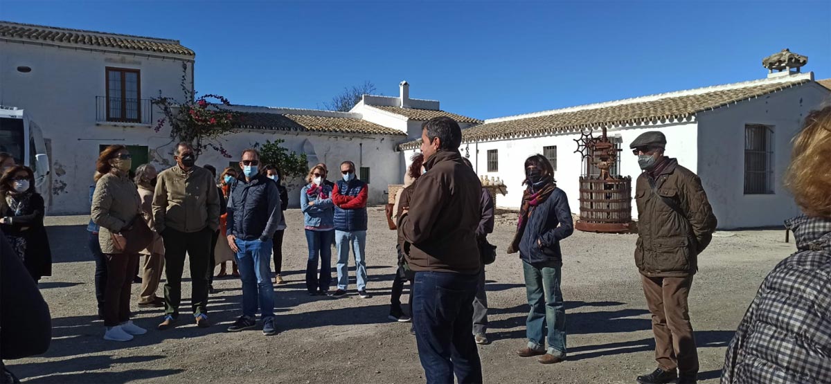 Curro Martínez destaca la oportunidad que supone la ruta de las casas de viña para el sector del turismo