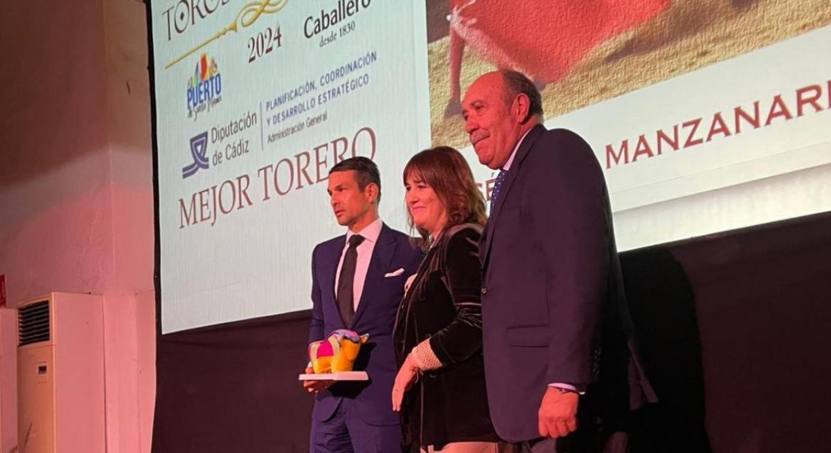 El Puerto brilló con la Gala de Entrega de los Premios Taurinos Toros en El Puerto El Puerto brilló con la Gala de Entrega de los Premios Taurinos Toros en El Puerto