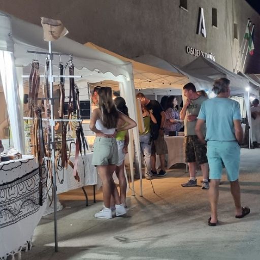 Mercado Artesanal y Agroalimentario en Parque de Los Toruños