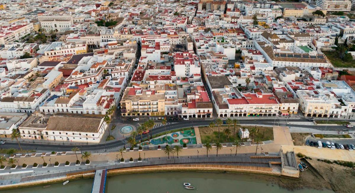 El Ayuntamiento mantiene bajo control la expansión de las viviendas de uso turístico tras un año de medidas