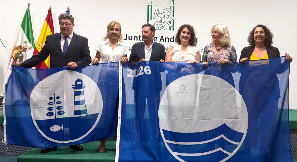 El Puerto recoge las cinco Banderas Azules y el sello Centro Azul que revalidan la excelencia de su litoral y sus espacios ambientales